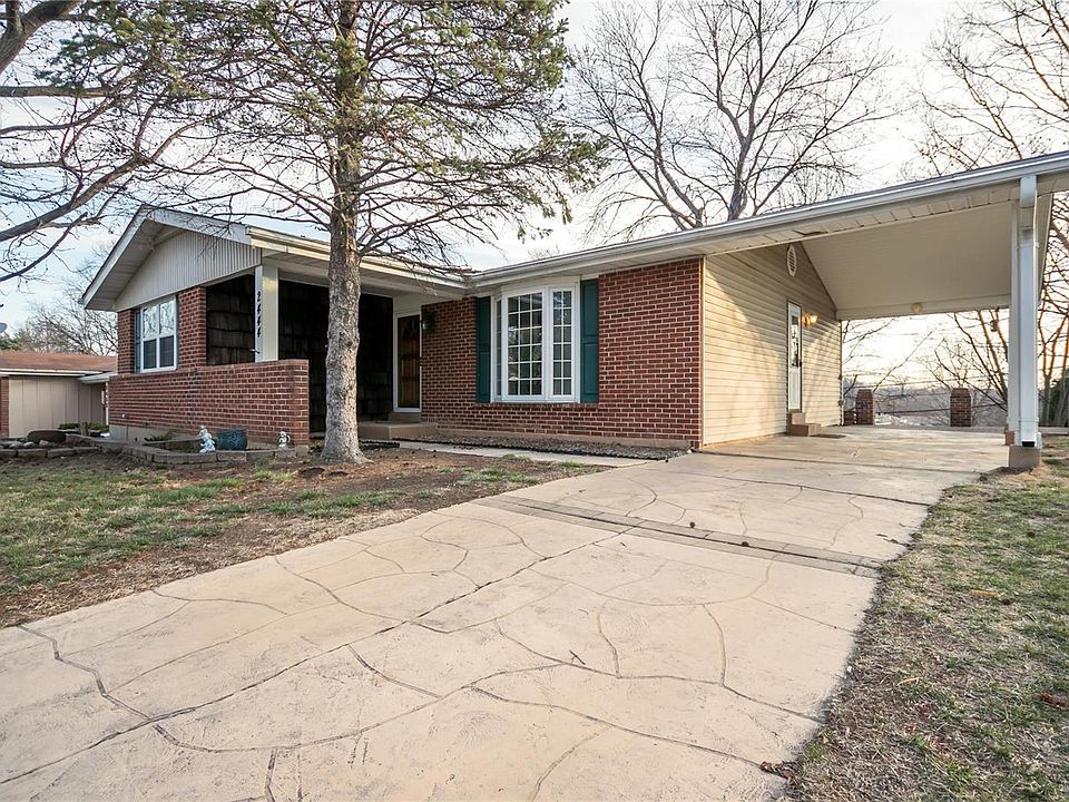 1st image of 2444 Wesglen Estates Dr
