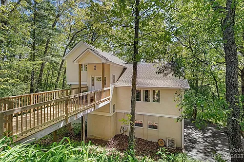 8 Sheppard Dr #1 Photo 1