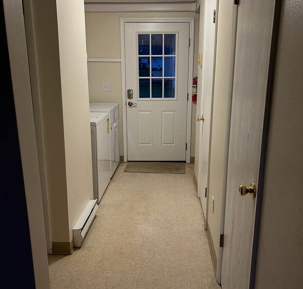 2 bed, 1.5 bath, 900 sqft, $1,500 — Photo 3