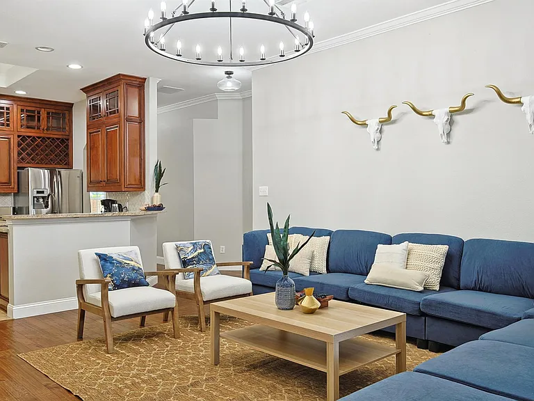 2604 Brandi Ln — Photo 8