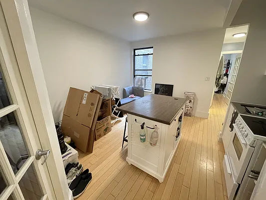 Rented by Corcoran | media 27