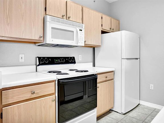 5th image of 5451 Vineland Rd APT 2310