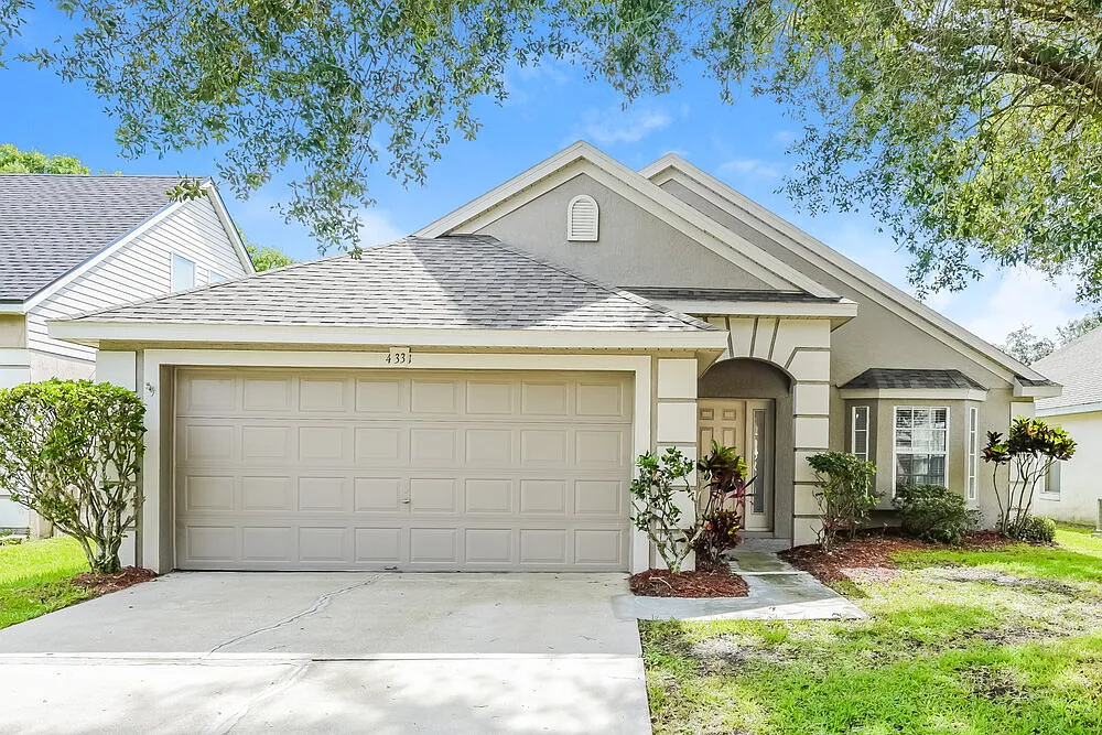 3 bed, 2.0 bath, 1541 sqft, $2,410 — Photo 1