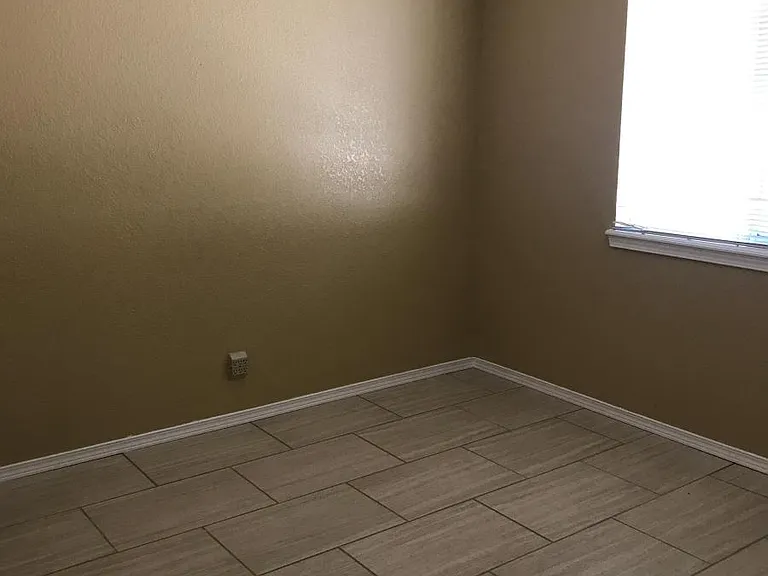 1805 Jean Louise St — Photo 13