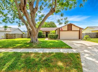 877 Yellow Pine Ave, Rockledge, FL 32955