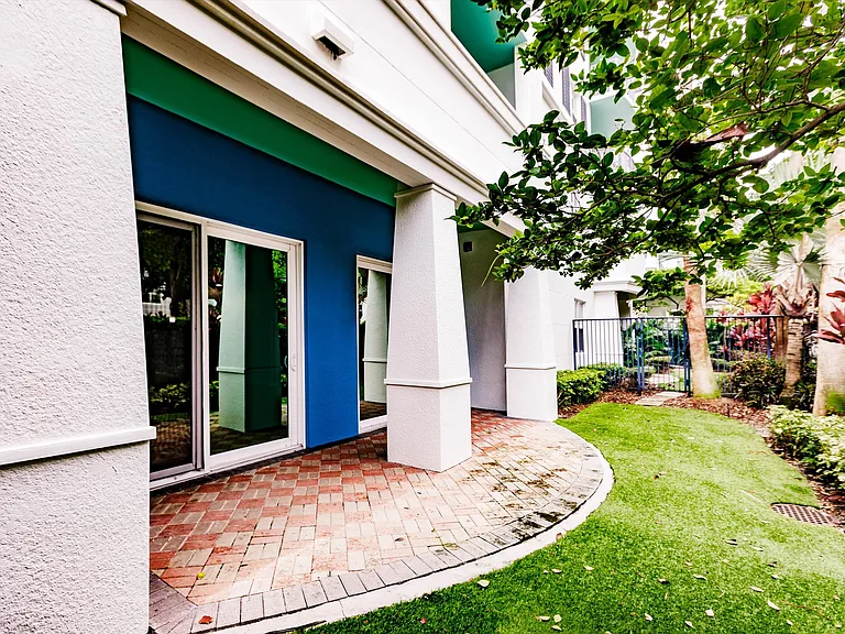 Aviah Flagler Village — Photo 315