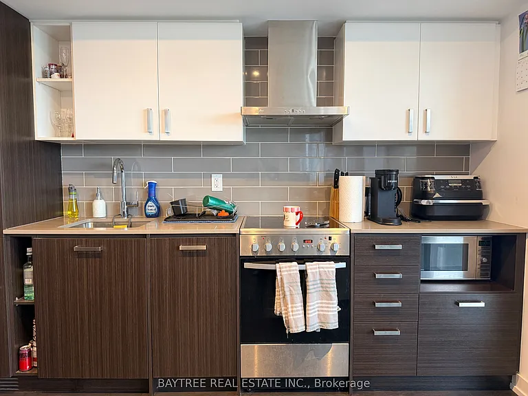 125 Redpath Ave #416 — Photo 5