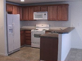 3rd image of 7915 NE 61st Cir