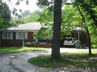 902 Karr Dr, Fayetteville, NC 28314