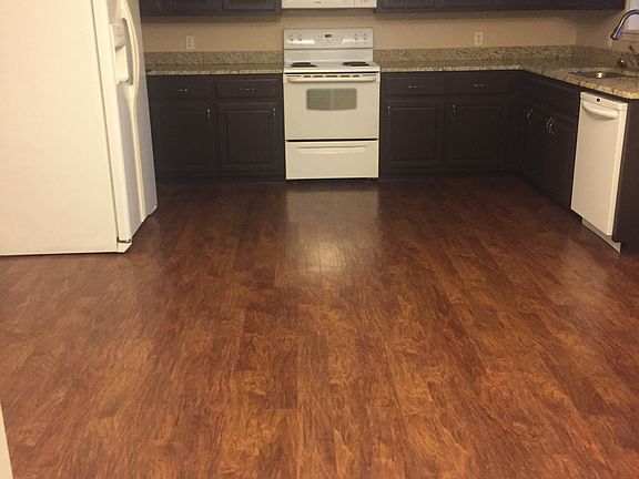 3rd image of 102 Sundance Dr