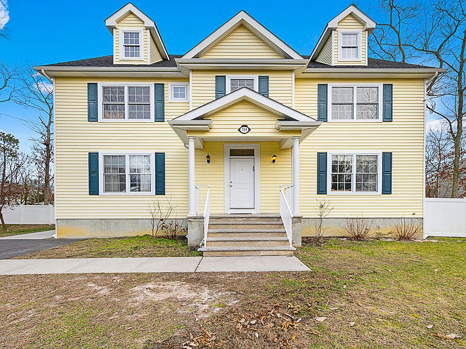 1st image of 739 Albert Ave
