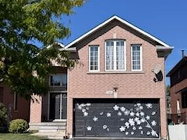 7481 Doverwood Dr, Mississauga, ON L5N 6N2