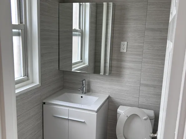 2940 Ocean Parkway image 10 of 12