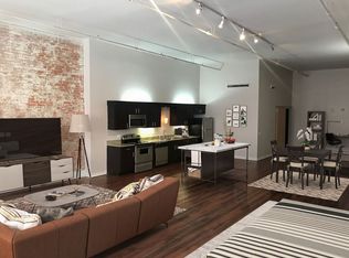 1900 Elm, Dallas, TX 75201