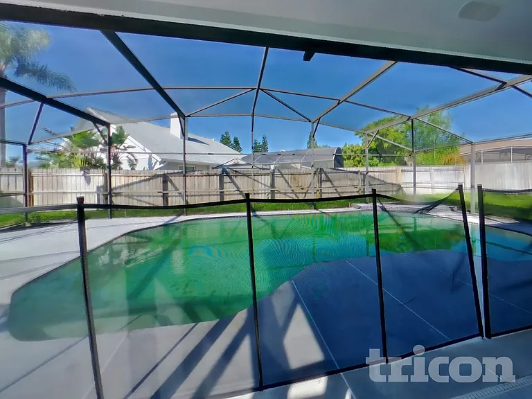 873 Silversmith Cir — Photo 16