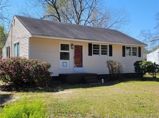 506 E 6th Ave, Raeford, NC 28376