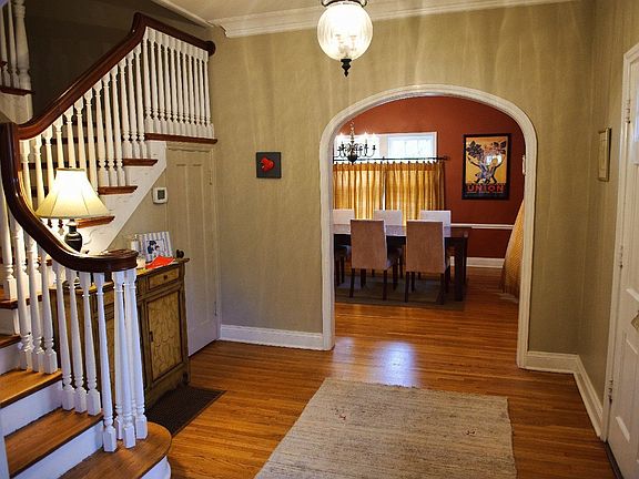 Gracious formal entry