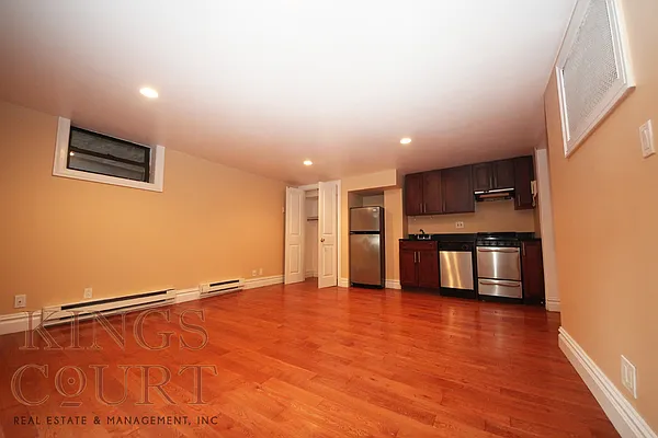 Rented by Kings Court Real Estate | media 37