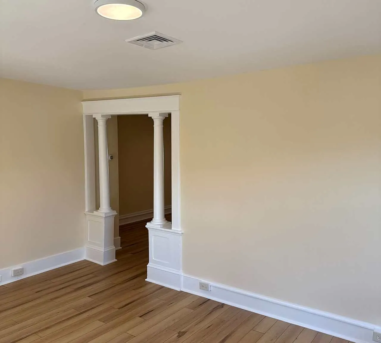 20 Hungerford Ter — Photo 3