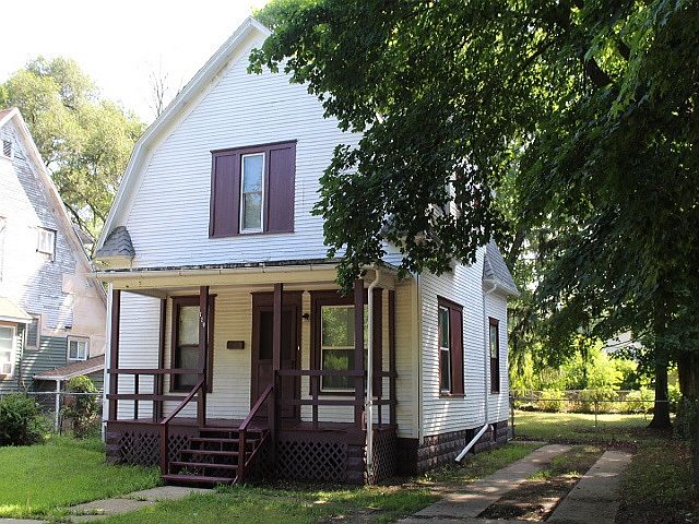 1st image of 729 Pearl St