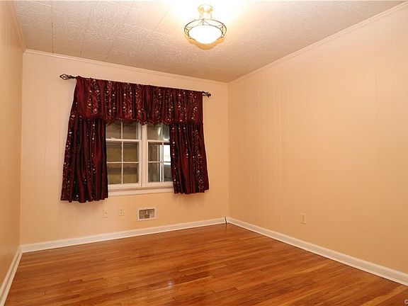 4th image of 9211 Philmont Dr