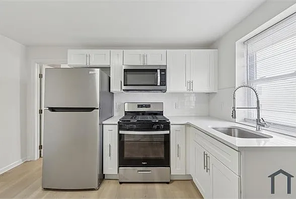 1626 N 17th St #301 — Photo 3