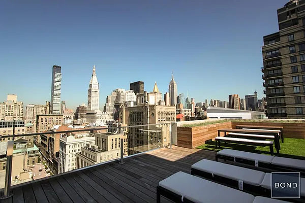 Rented by Bond New York | media 21