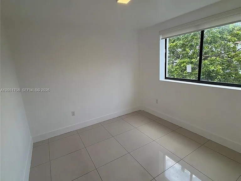 829 SW 18th Ave #211 — Photo 9