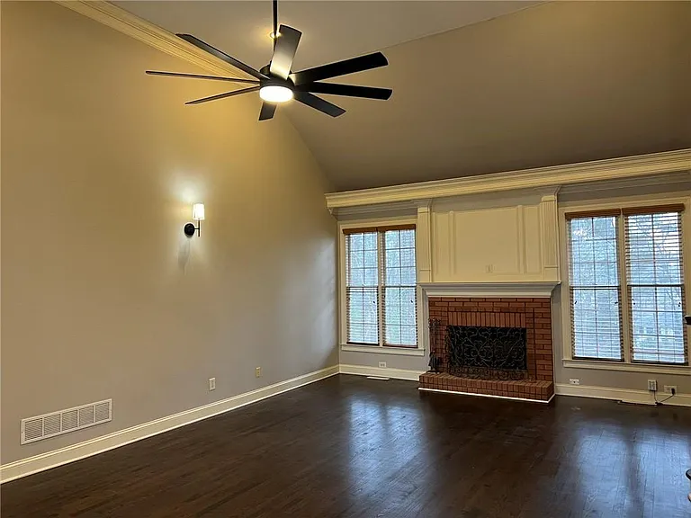 2476 Sewell Mill Rd — Photo 10