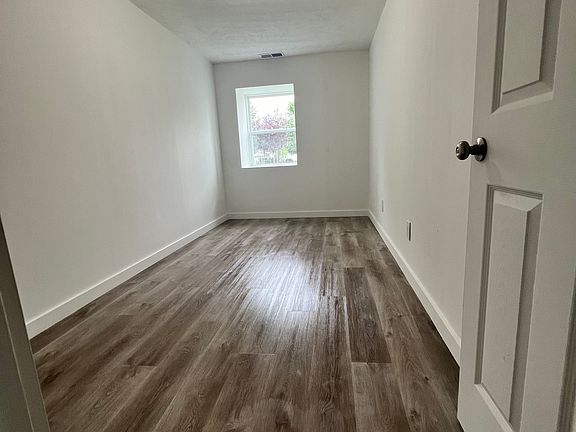 4th image of 22 N Washington St #1