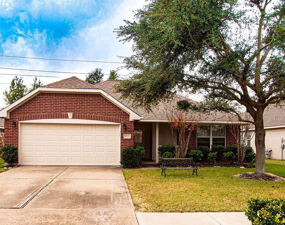 1st image of 20222 Pomegranate Ln