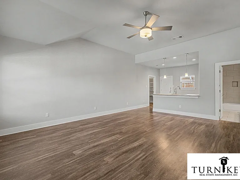 220 Stewart Bend Ct — Photo 10
