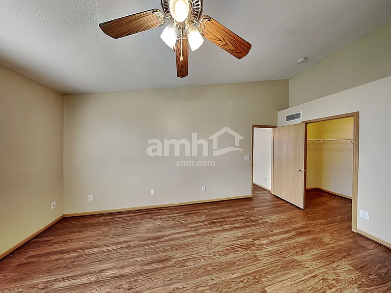 1833 Kathiwade Dr — Photo 9