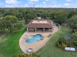 1205 Florence Dr, Azle, TX 76020