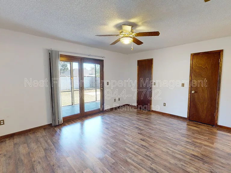 1607 Beverly Bay Ct — Photo 17
