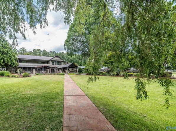 3921 Morrow St, Guntersville, AL 35976