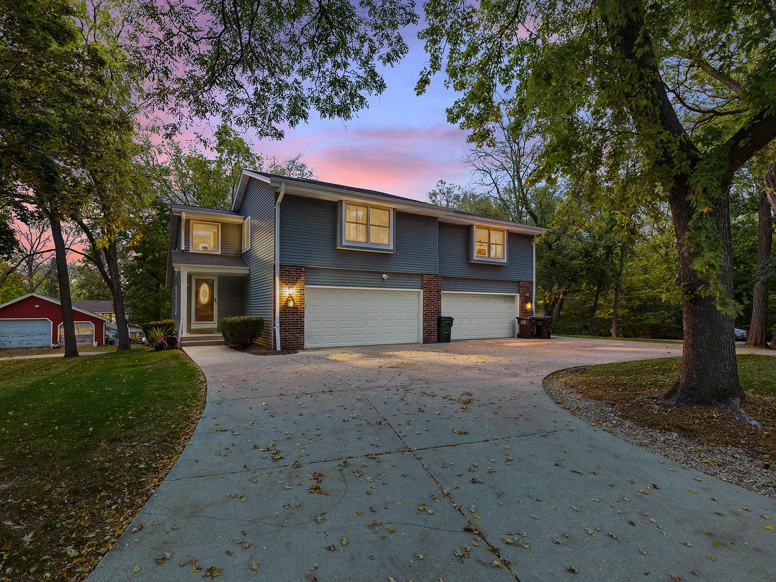 825 Main St — Photo 1
