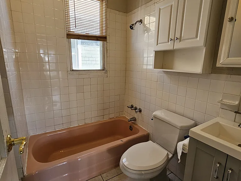 30 Fox St #2B — Photo 2