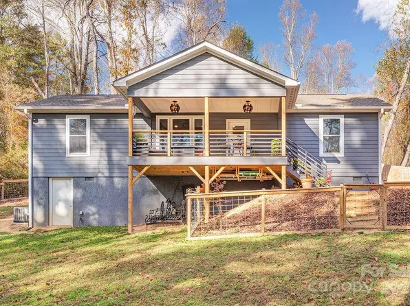 15 Edmond Woods Pl, Fairview, NC 28730