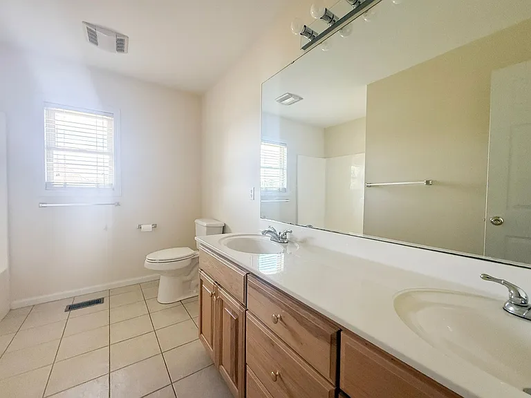4565 Twin Creeks Dr — Photo 24