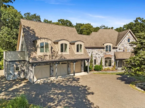 20 Lambs Way, Stonington, CT 06378