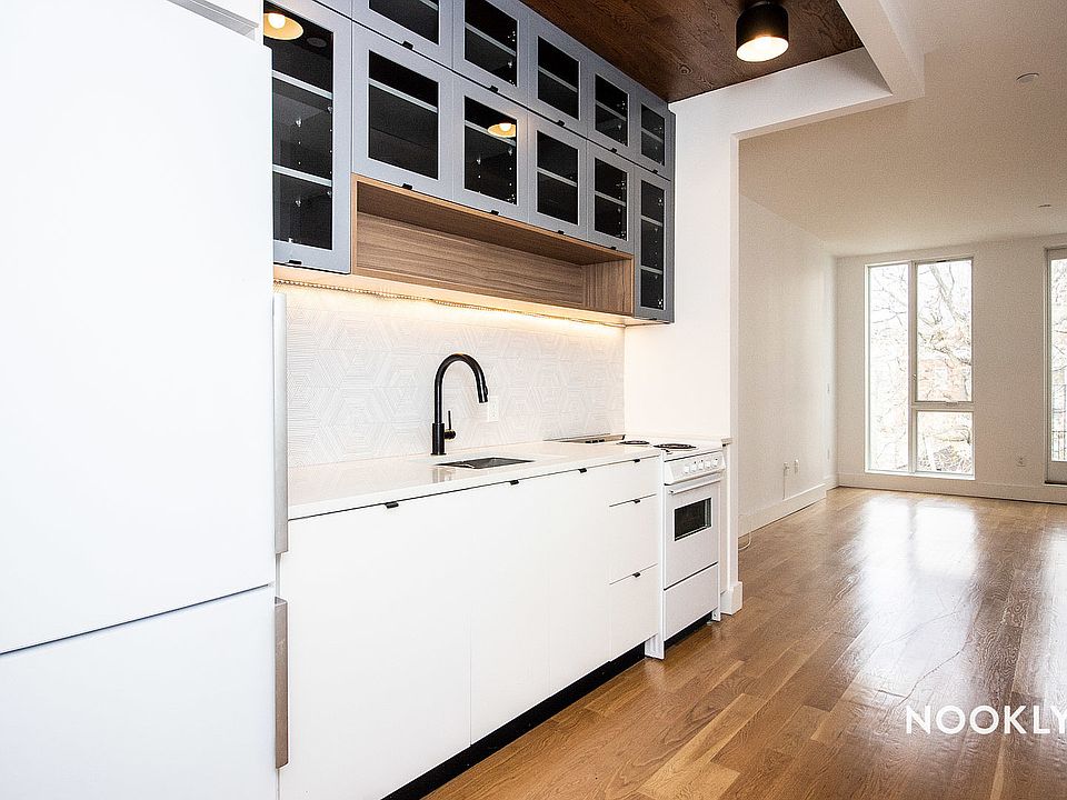 1st image of 195 Sullivan Pl #3R