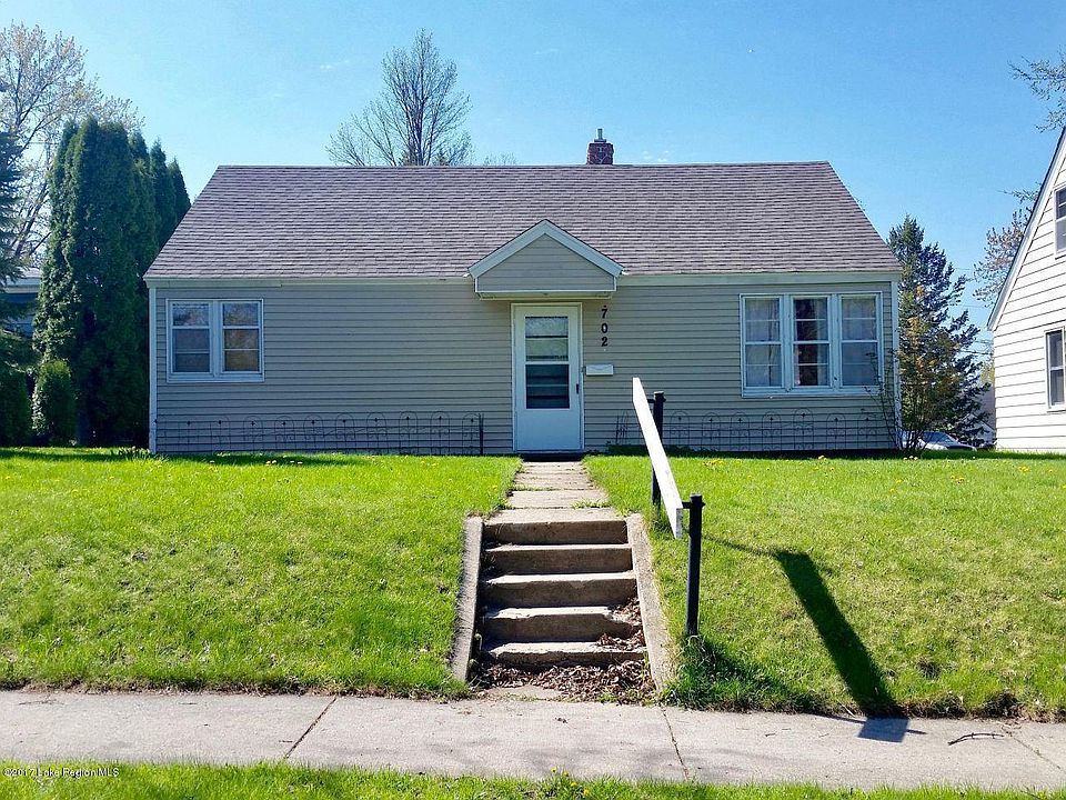 1st image of 702 E Highland Ave