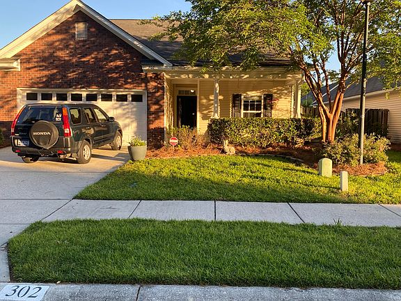 2nd image of 302 Garden Grove Dr