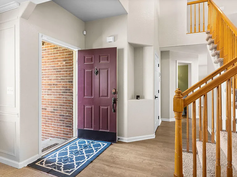 2771 Calkins Pl — Photo 3