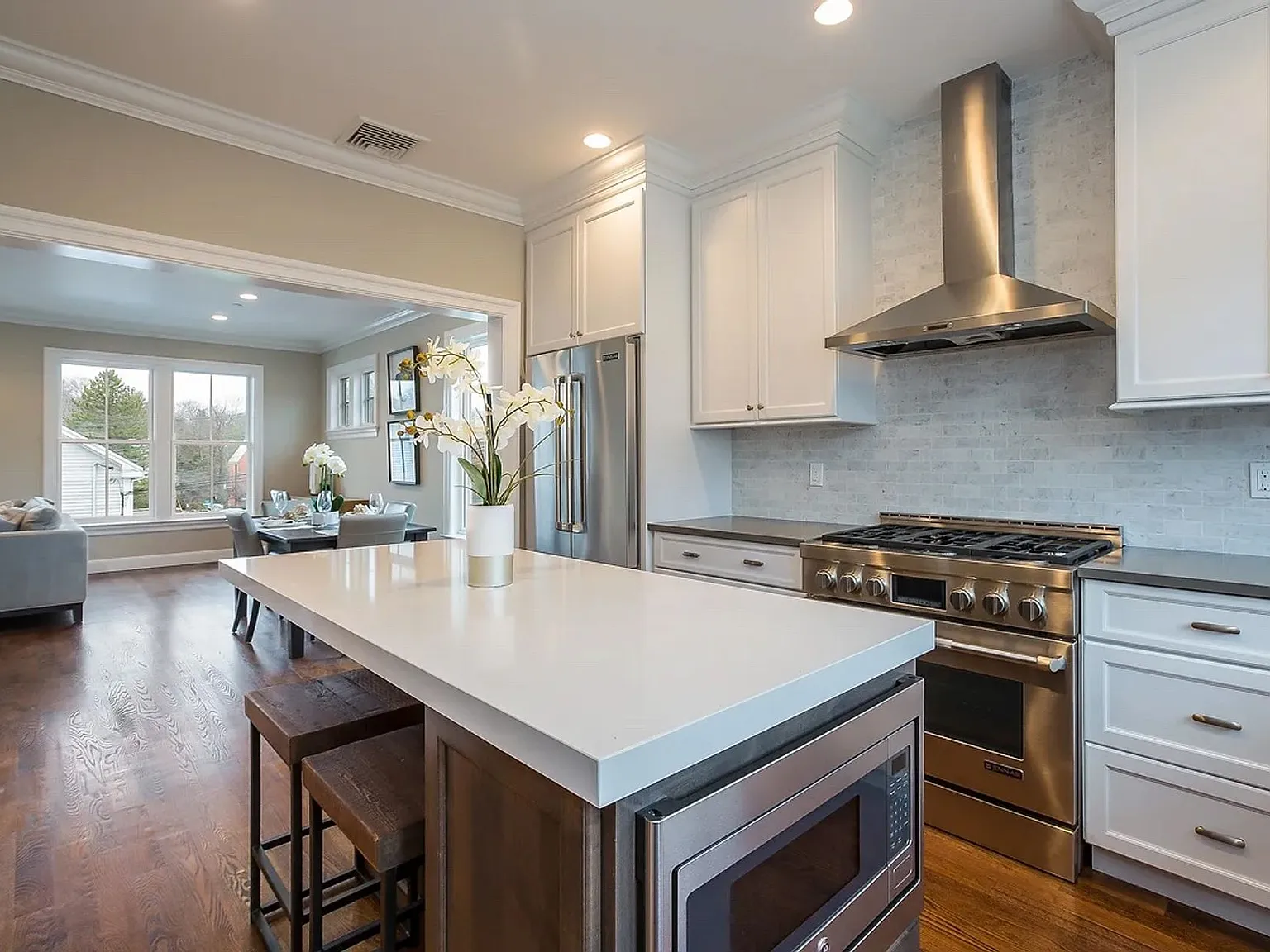 Luxury Townhouses — Photo 3