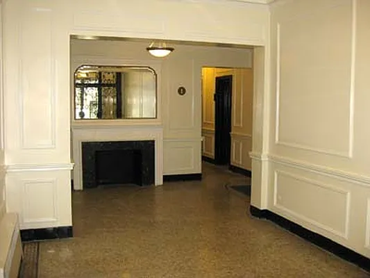 Rented by R New York | media 59