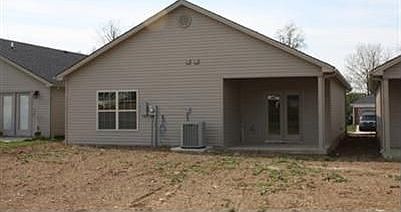 2nd image of 1464 Day Lily Dr
