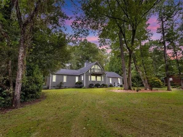 303 Valleybrook Dr, Jamestown, NC 27282