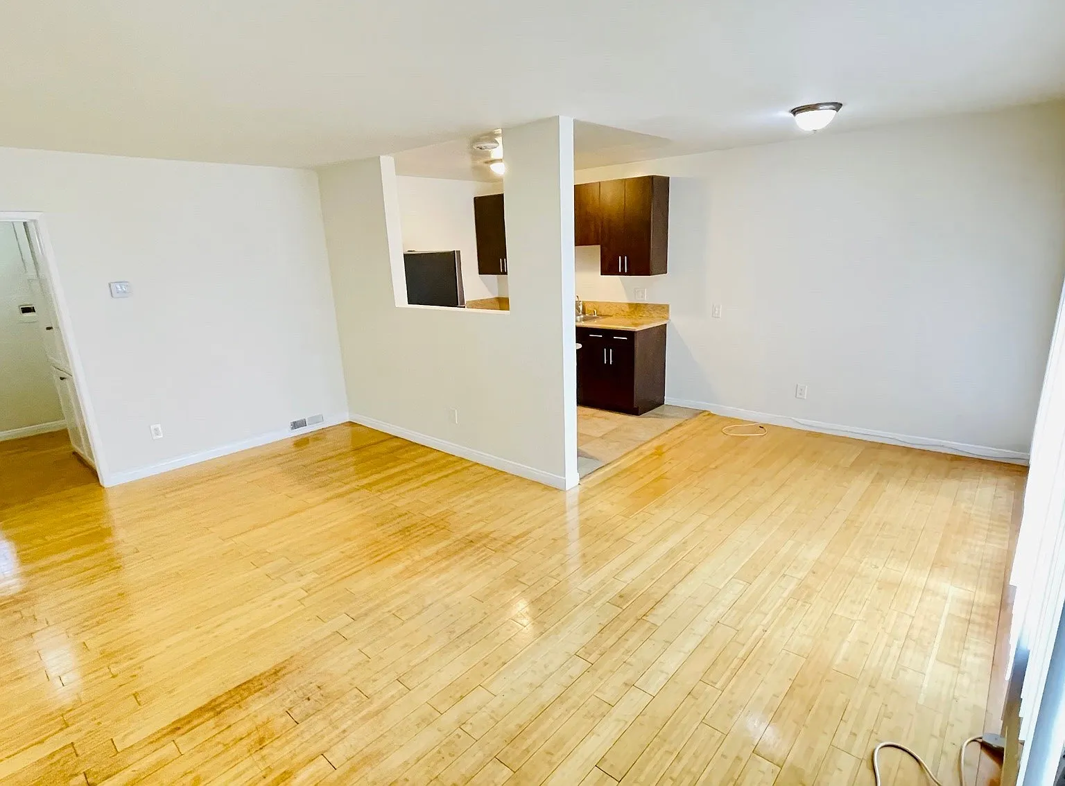 West Hollywood Top Floor Beauty — Photo 2